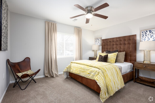 1 habitación, 1 baño - 685 pies cuadrados - Dormitorio - Battleground North