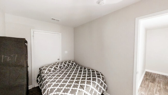 Building Photo - 149 Harlan Rd SW