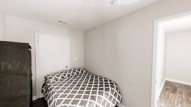 Foto del edificio - 149 Harlan Rd SW