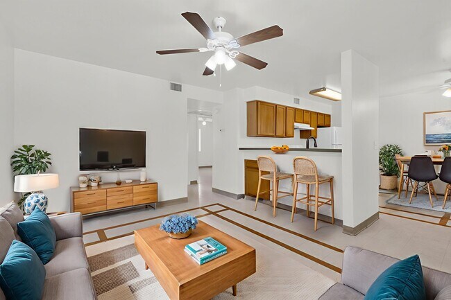 Foto del edificio - Thunderbird Apartments on 23rd Ave