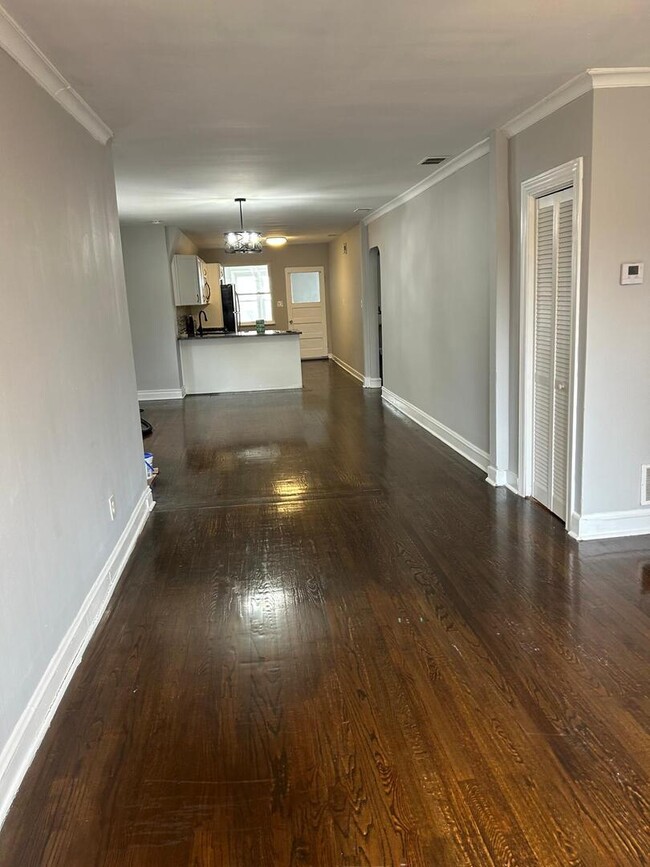 Foto del edificio - 4819 W George St