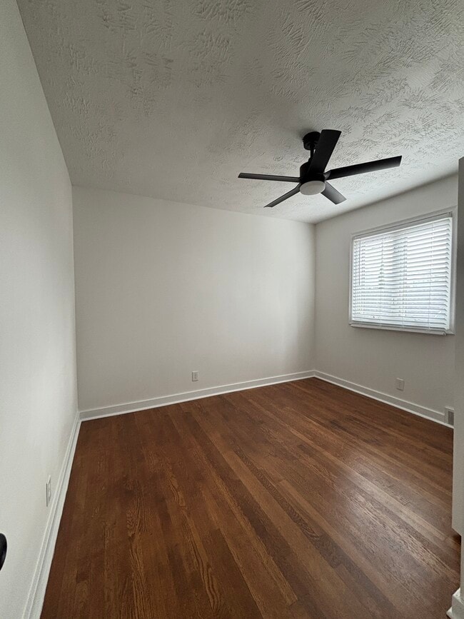 BR 2 - 4312 Marcy St