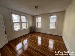 Building Photo - 17 Barrows St