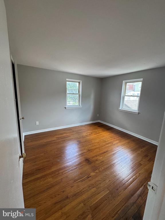 Building Photo - 26 E 4th St