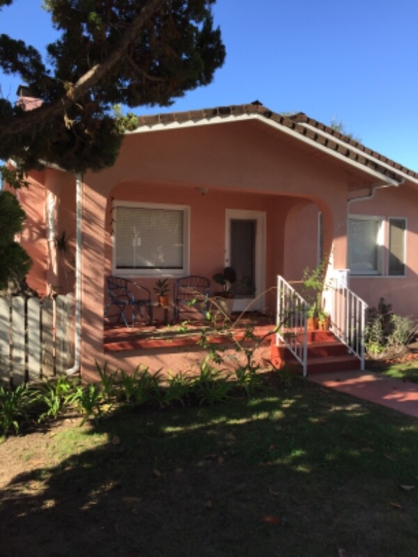 Primary Photo - 1401 San Andres St
