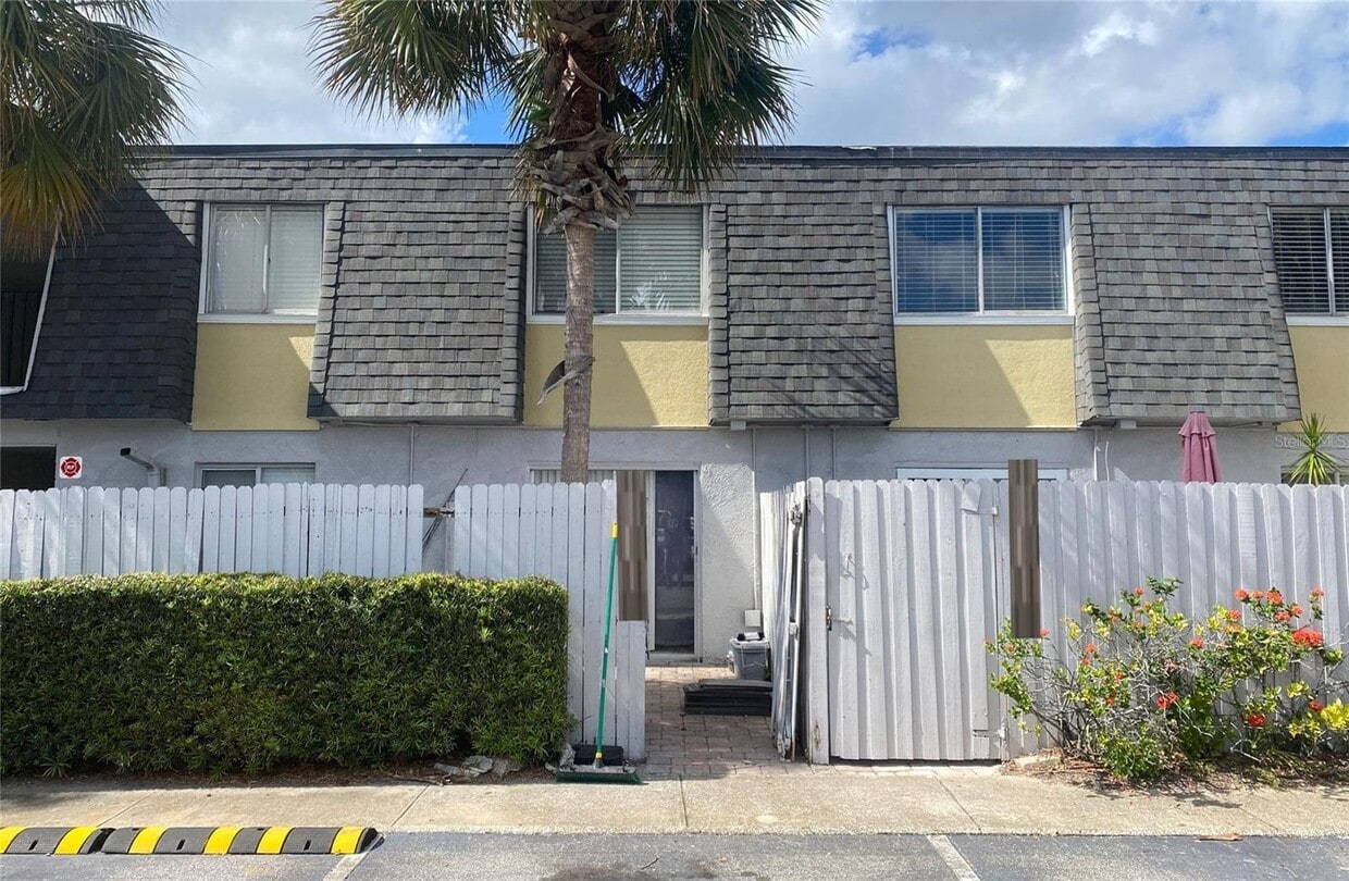 1928 S Conway Rd Unit 7, Orlando, FL 32812 Condo for Rent in Orlando