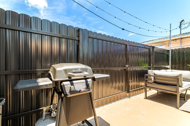 Foto del edificio - 7499 SW 10th St