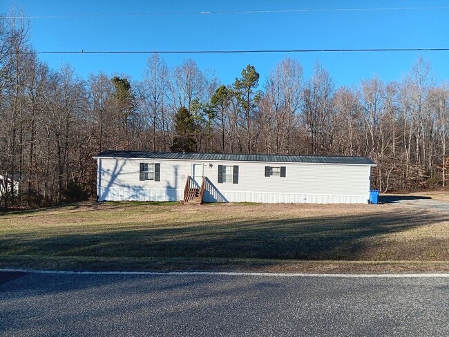 Building Photo - COMING SOON! 2-Bedroom Mobile Home in Lexi...