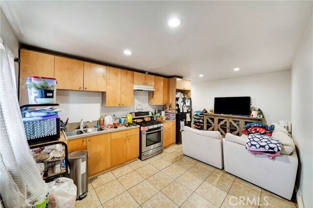 Foto del edificio - 6735 Elmer Ave