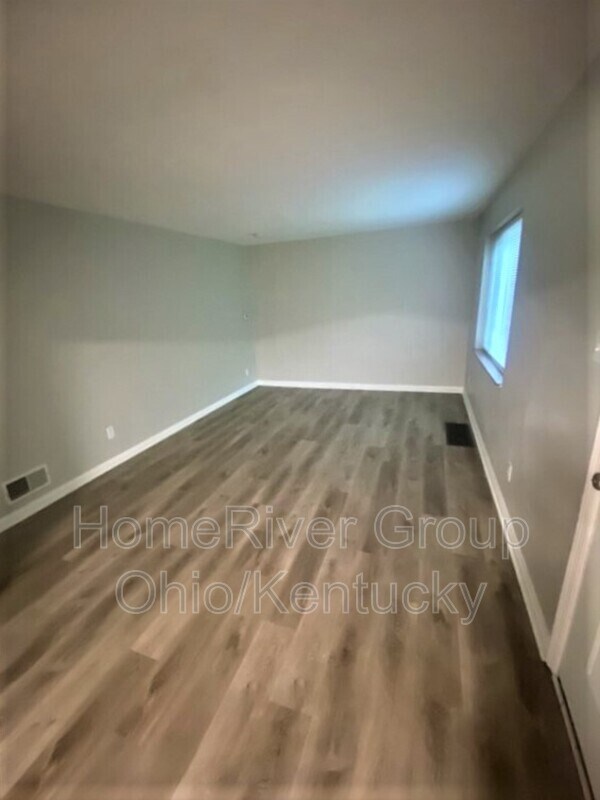 Building Photo - 1810 Quebec Rd