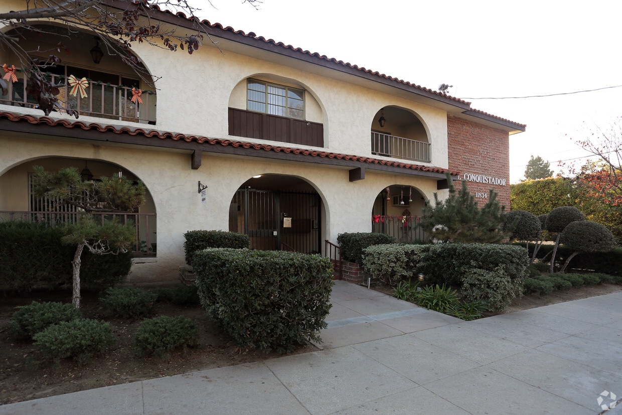 Building Photo - Vallecito