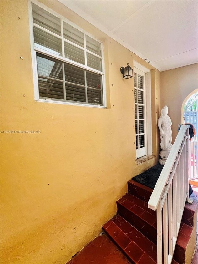 Photo - 2424 SW 18th Ave-1-1