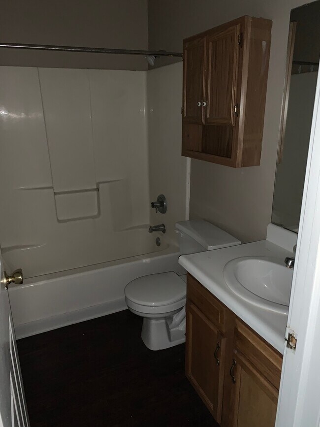 Foto del edificio - 2 bedroom duplex