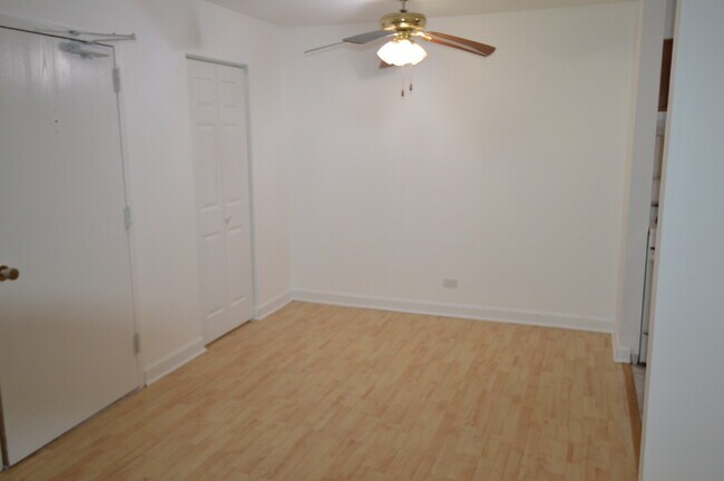Foto del edificio - 845 Westmoreland Dr