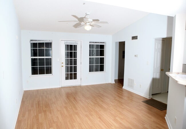 Building Photo - 4304 Walden Park Dr