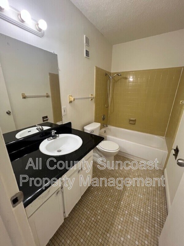 Foto del edificio - 1830 Dr M.L.K. Jr St N