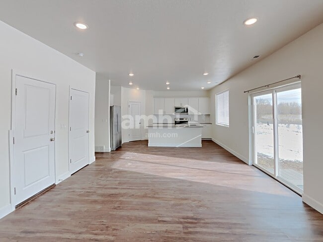 Building Photo - 1419 Perelle Ln