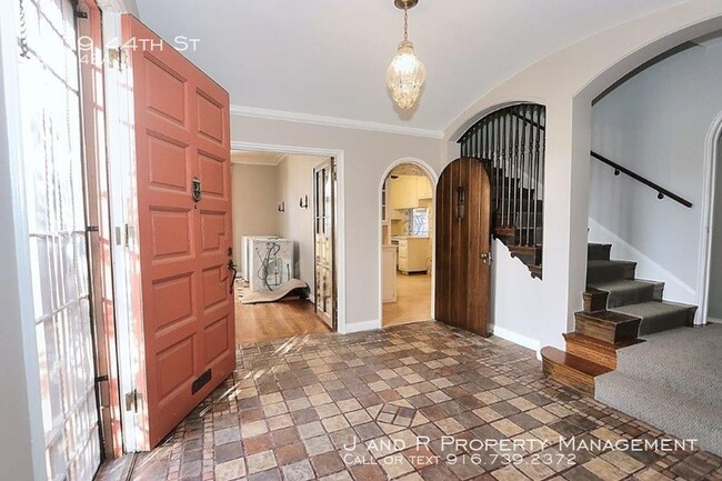 Foto del edificio - 3/4 bed 4 bath fab 40s