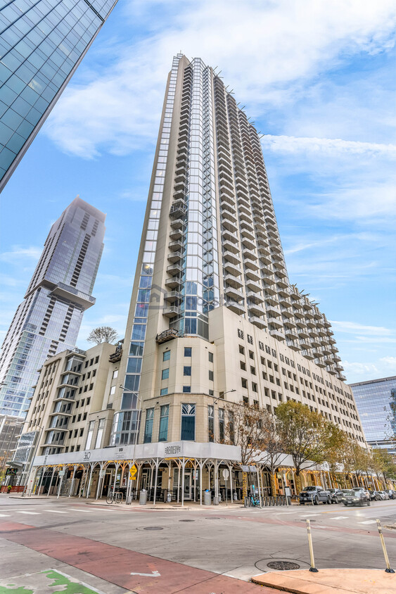 Foto principal - 360 Nueces St