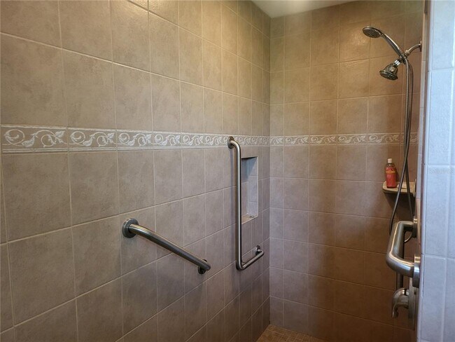 Foto del edificio - 12165 Gulfstream Blvd