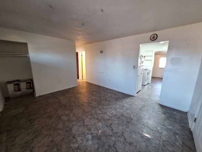 Building Photo - 3/2 Single Family Home available in Pt Charlotte