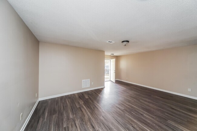 Foto del edificio - 4663 Royal View Dr