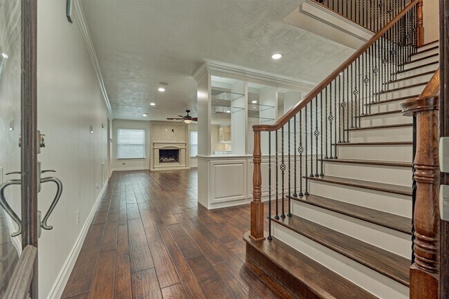 Building Photo - 3518 Blue Cypress Dr