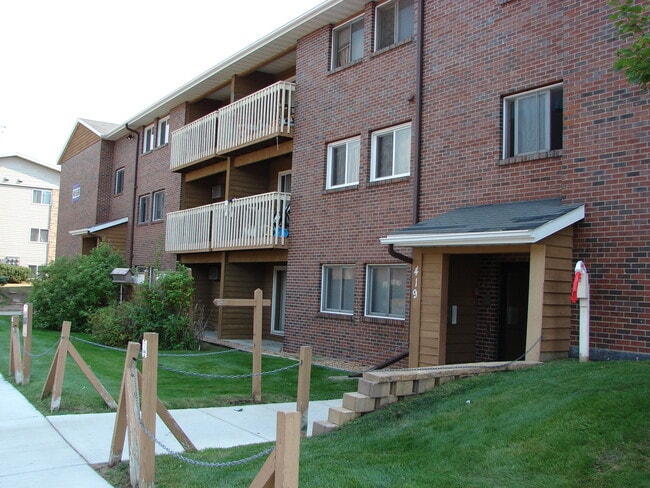GR - Greenbriar Apartments