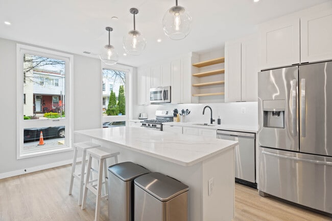 Photo - Euclid (Furnished Rooms) Apartments