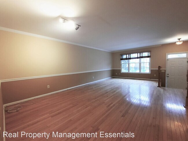 Building Photo - 4 br, 3.5 bath House - 1019 Hidden Moss Dr...