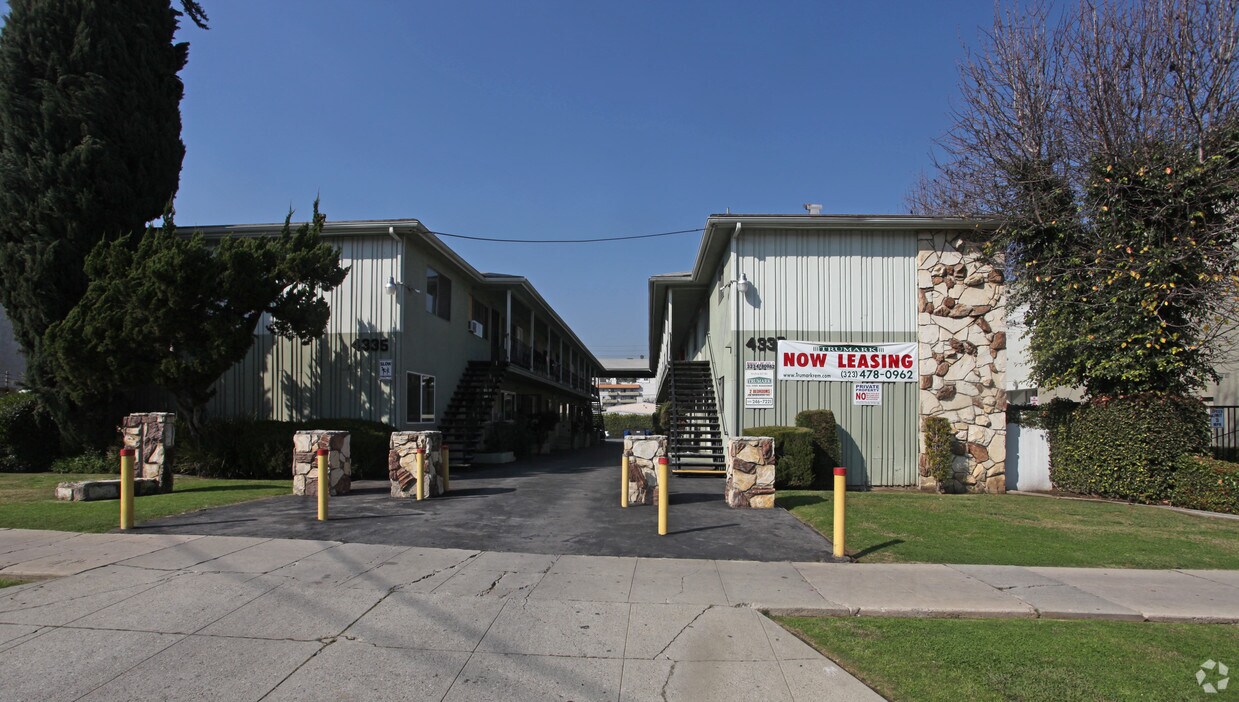 Foto del edificio - 4335-4337 Toland Way