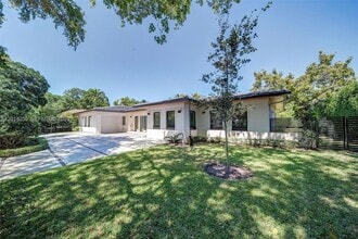 Building Photo - 1117 Alfonso Ave
