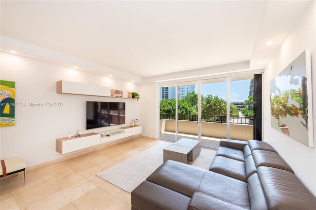 Building Photo - 251 Crandon Blvd