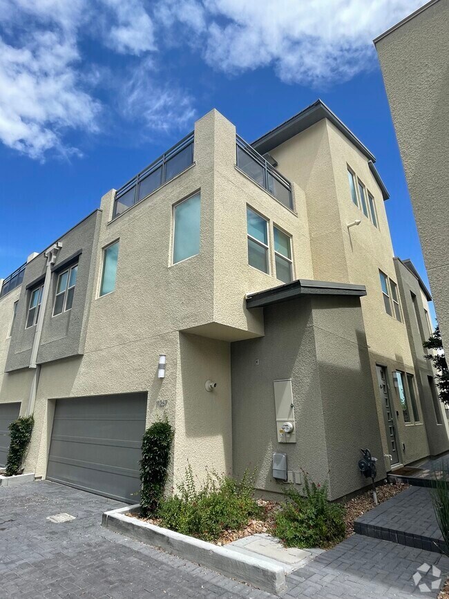 Westpark Summerlin Village Enclave Townhouses for Rent Las Vegas, NV