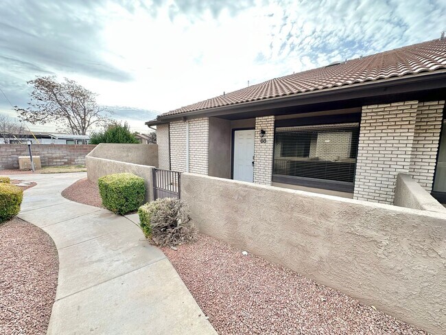 Foto del edificio - Beautiful Downtown Home! Price Reduced!