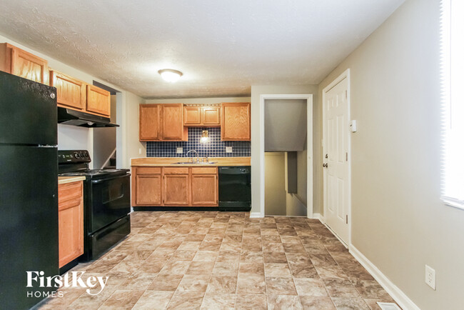 Building Photo - 5707 Hacienda Ct