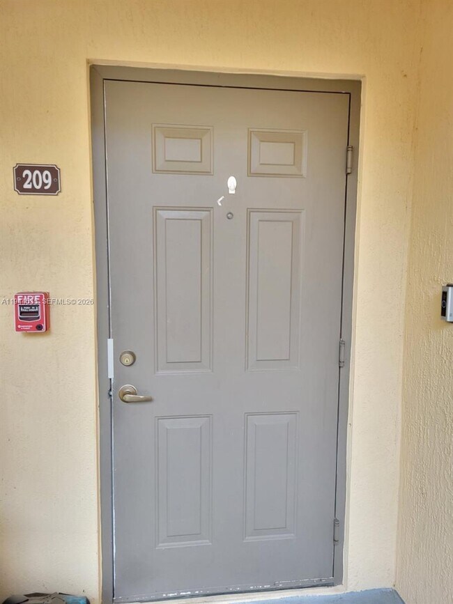 Foto del edificio - 10012 NW 7th St