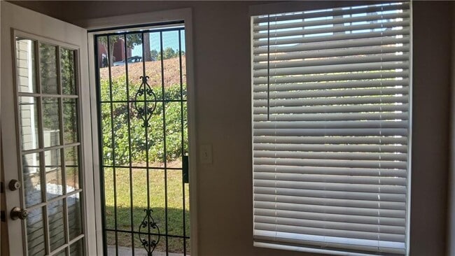 Foto del edificio - 5677 Wind Gate Ln