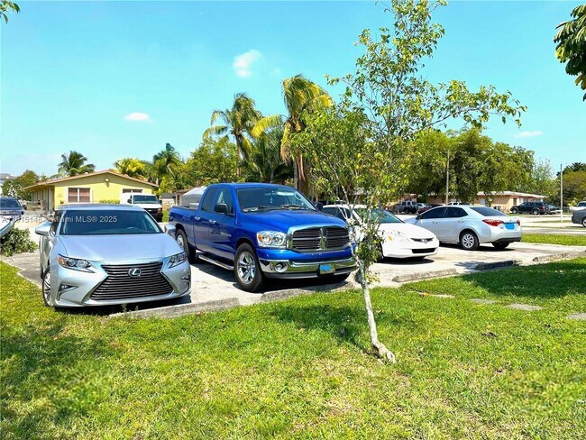 Foto del edificio - 5820 SW 27th St