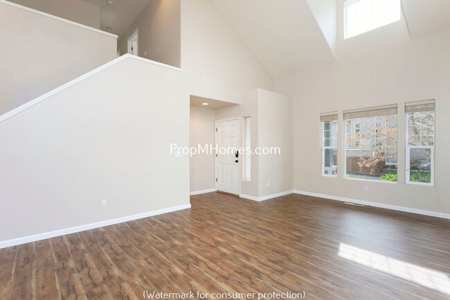 Building Photo - Fantastic Four Bedroom Tigard Home In Cove...