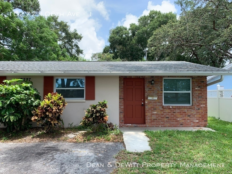 10277 106th Ave N Unit 1, Largo, FL 33773 Room for Rent in Largo, FL