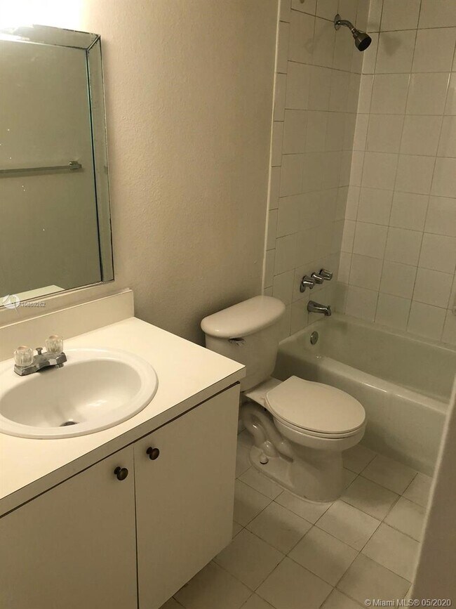 Building Photo - 18111 NW 68th Ave  H101 Hialeah Fl 33015