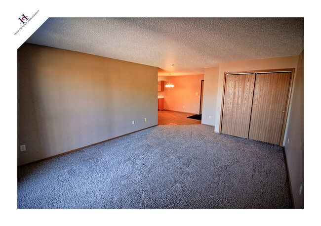 Building Photo - 6500 W 43rd St