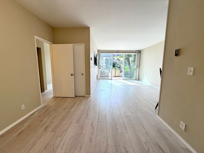 Building Photo - 2 Bed | 2 Bath Condo Near Pepperdine University – Gated Community with Ocean Views