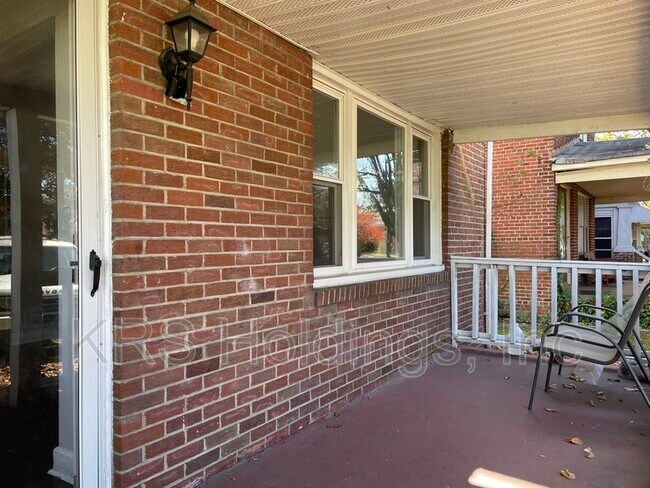 Foto del edificio - 2422 Tidewater Dr