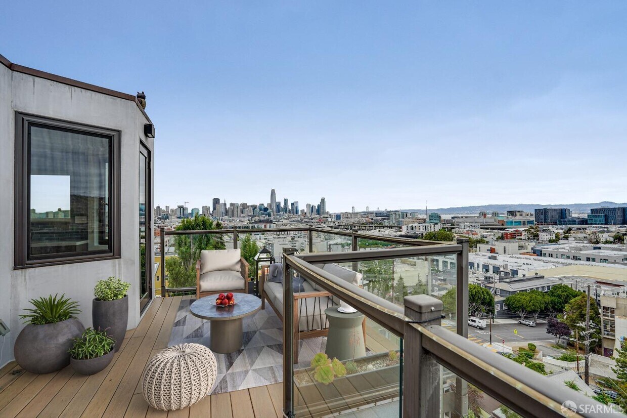 Foto principal - 619 Rhode Island St
