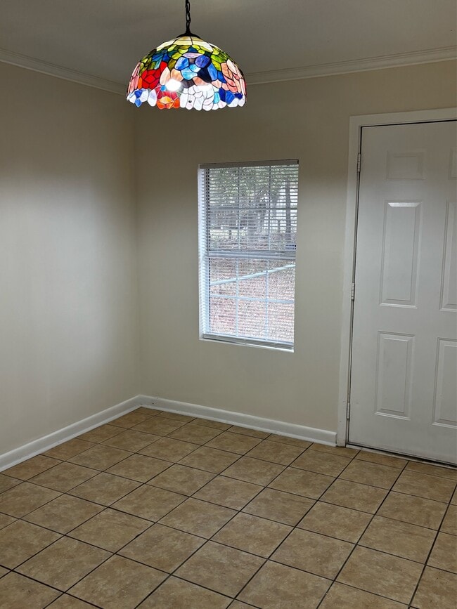 Building Photo - 179 Cherokee Cir