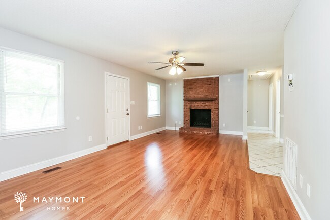 Building Photo - 4525 Lisa Dr