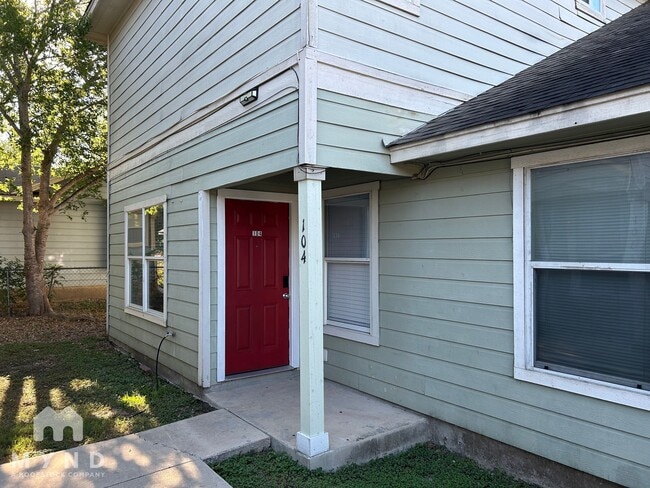 Building Photo - 6022 State St