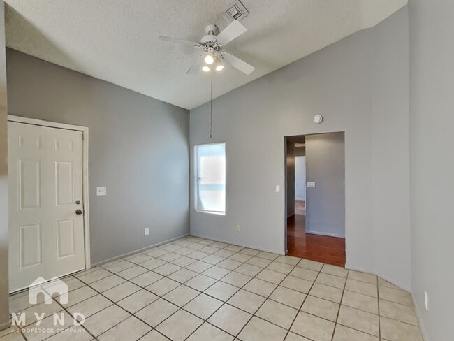 Building Photo - 213 N Jacs Pl